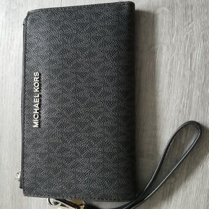 Michael Kors Jet Set Travel